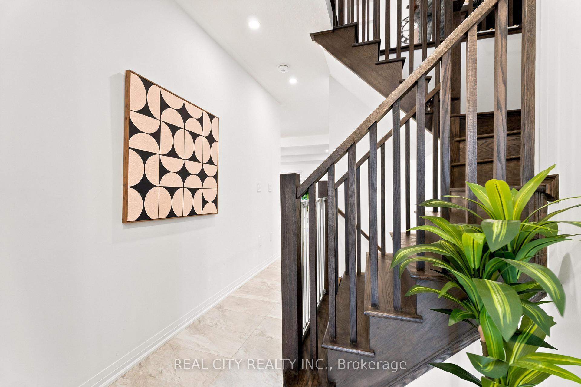 Photo 13 of 236 Rockledge Drive, Hamilton, Rural Glanbrook — HOMEH