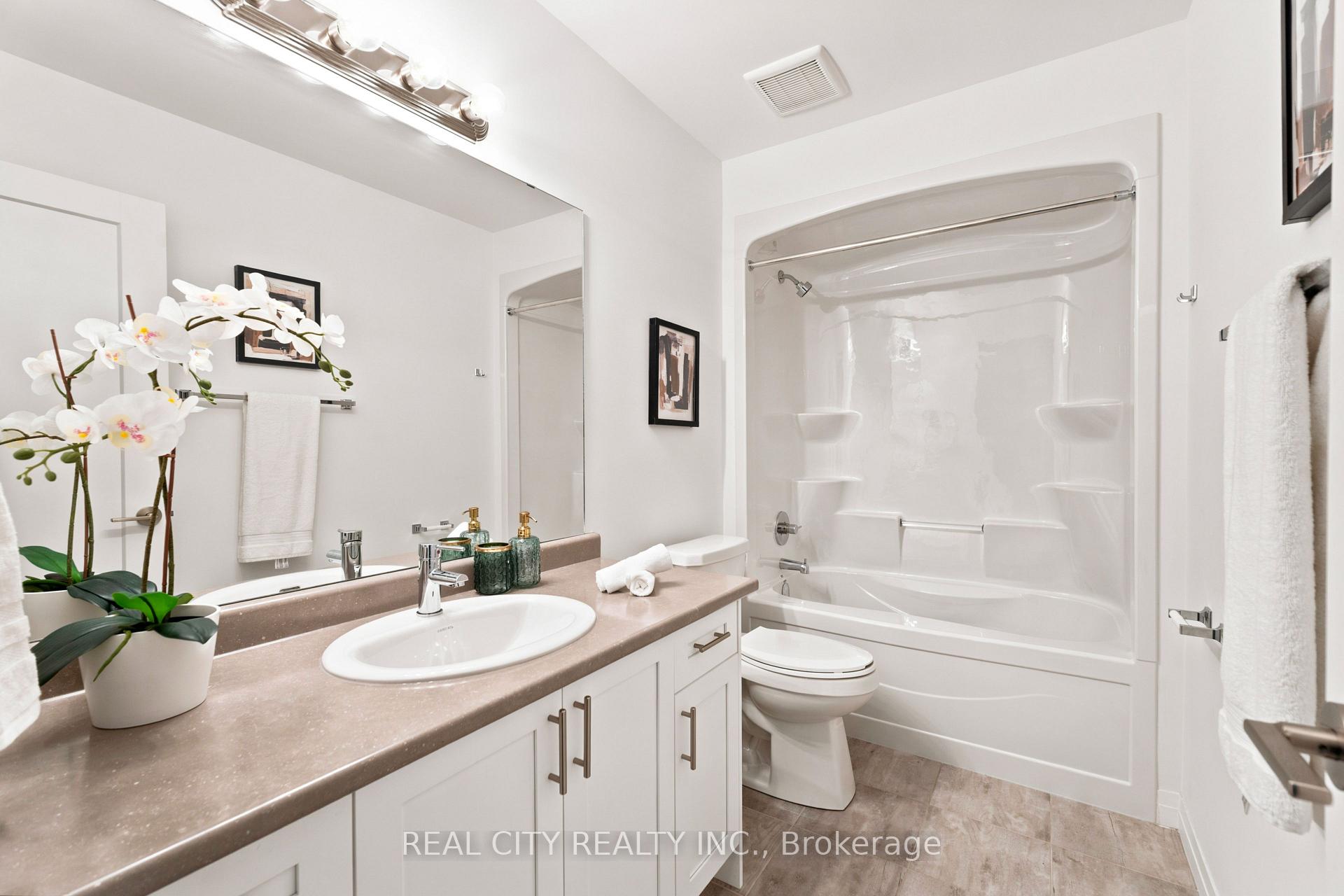 Photo 38 of 236 Rockledge Drive, Hamilton, Rural Glanbrook — HOMEH