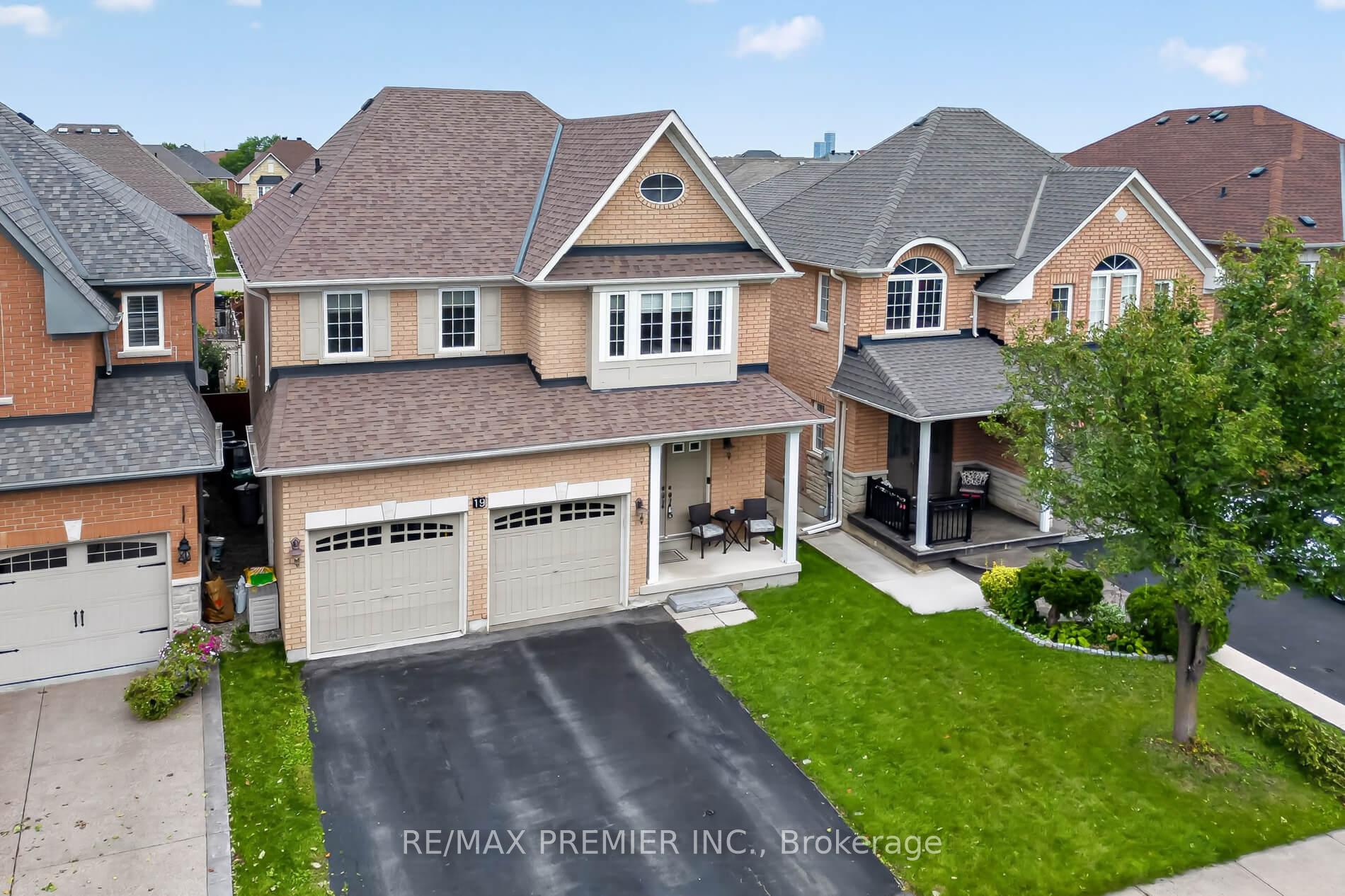 Photo 1 of 19 Timberwolf Road, Brampton, Bram East — HOMEH