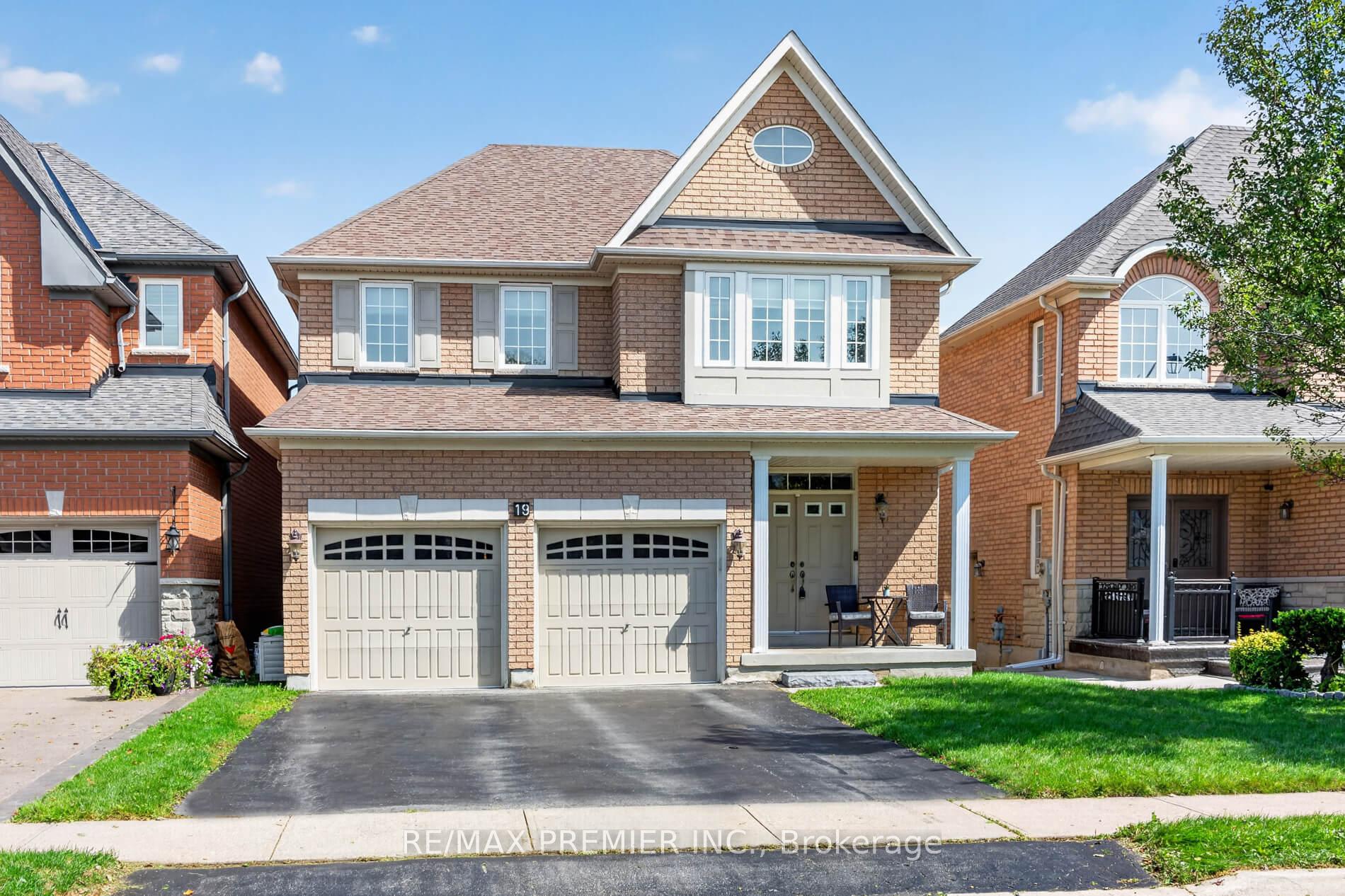 Photo 2 of 19 Timberwolf Road, Brampton, Bram East — HOMEH