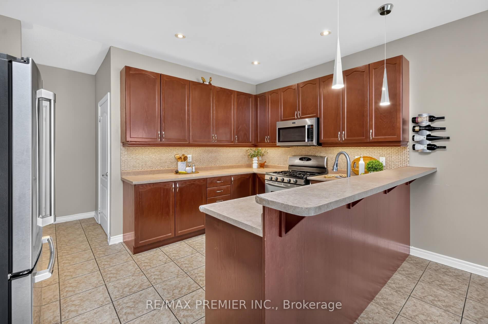 Photo 12 of 19 Timberwolf Road, Brampton, Bram East — HOMEH