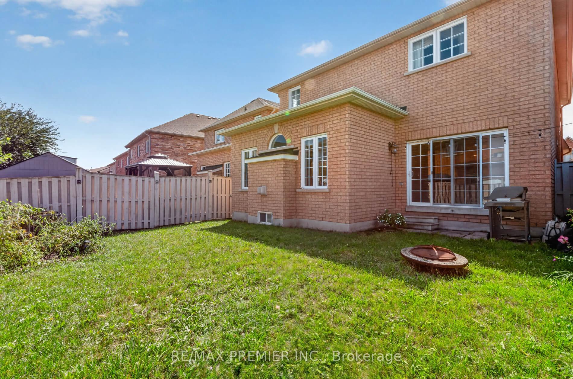 Photo 46 of 19 Timberwolf Road, Brampton, Bram East — HOMEH