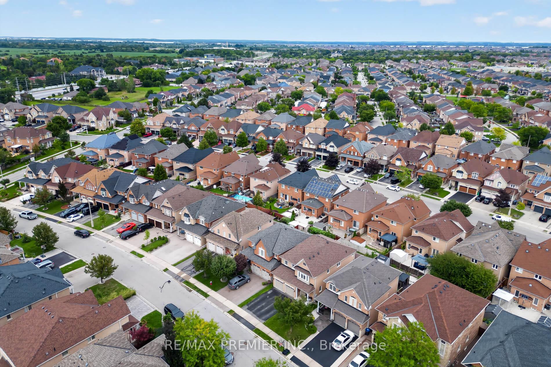 Photo 50 of 19 Timberwolf Road, Brampton, Bram East — HOMEH