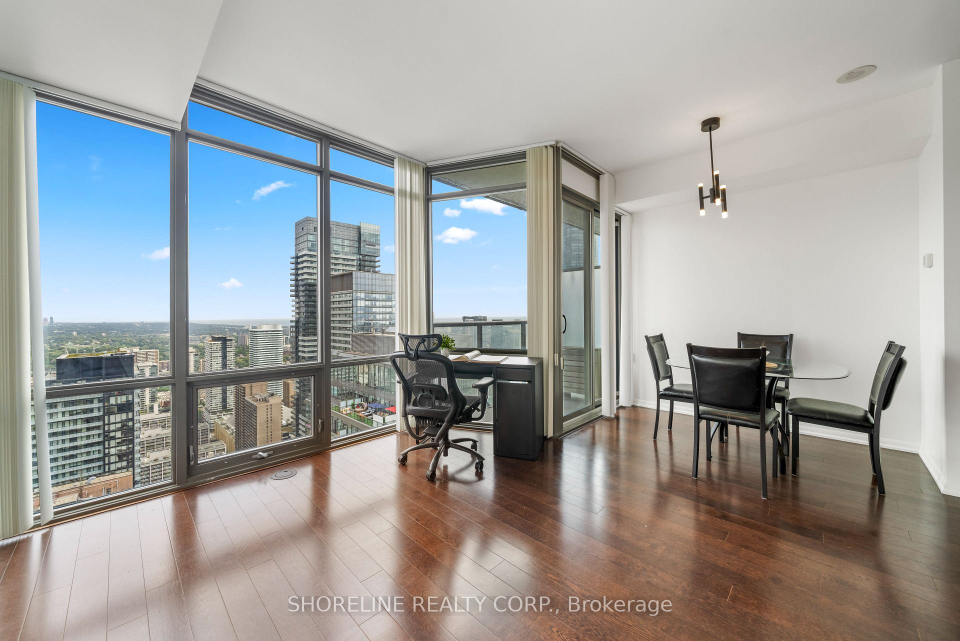 Photo 1 of Unit 4807, 832 Bay Street, Toronto, Bay Street Corridor — HOMEH