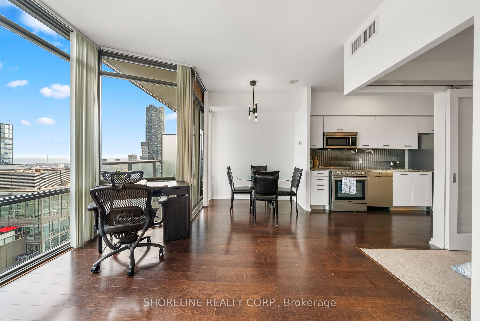 Photo 9 of Unit 4807, 832 Bay Street, Toronto, Bay Street Corridor — HOMEH