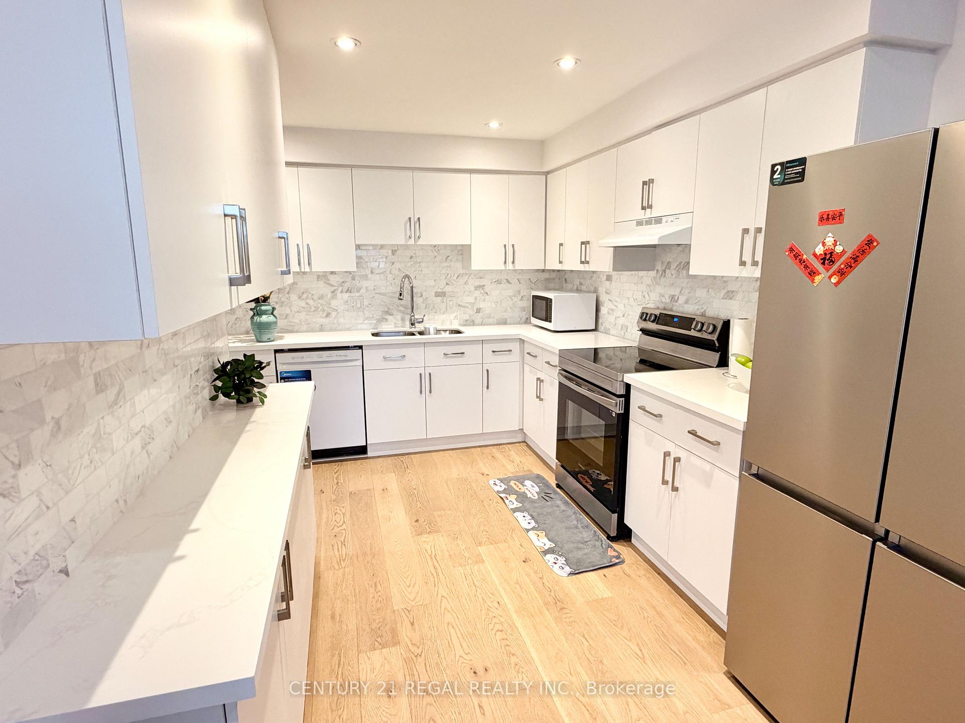 Photo 4 of 8 Chamberlain Court, Ajax, South West — HOMEH