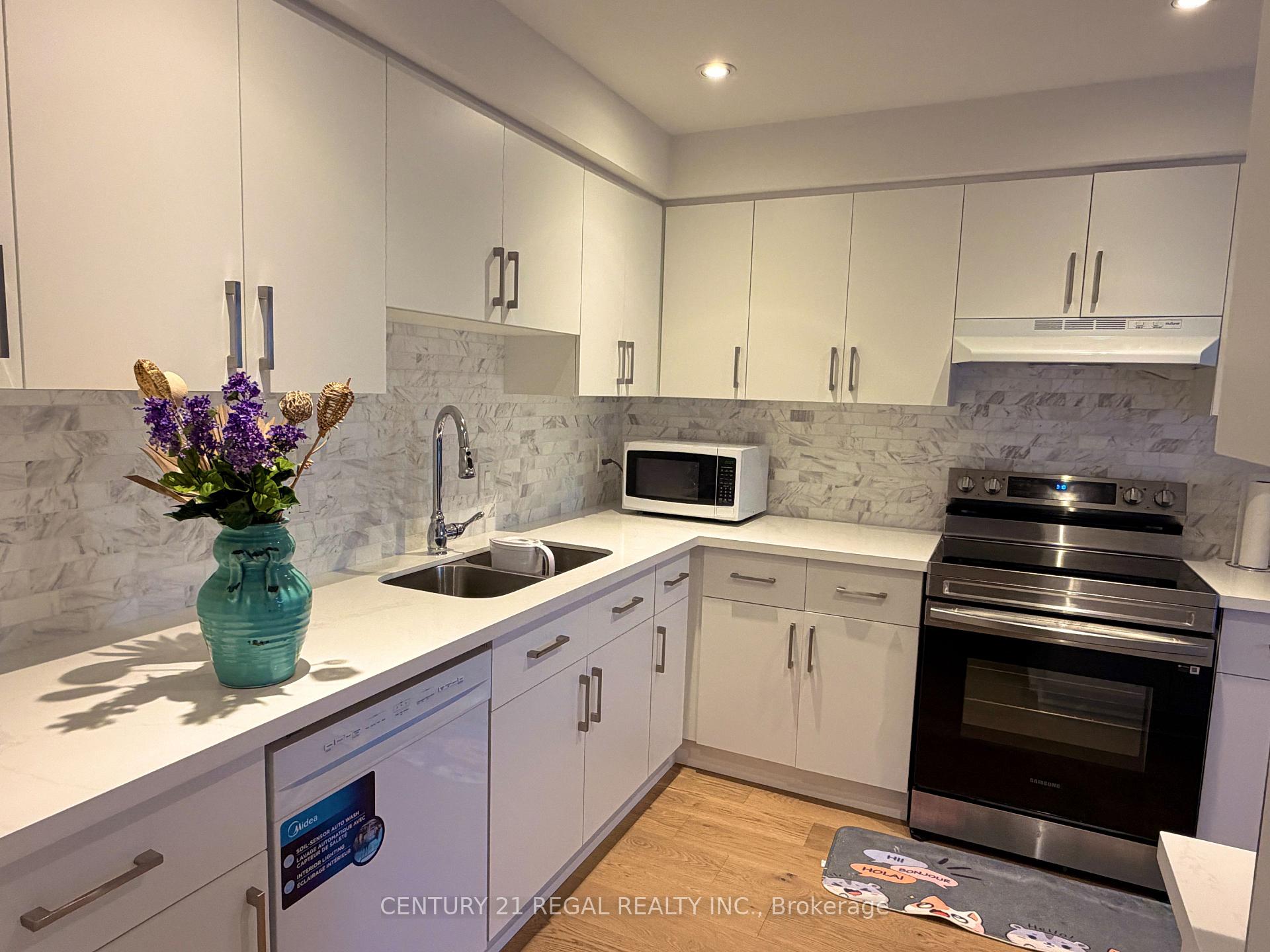 Photo 8 of 8 Chamberlain Court, Ajax, South West — HOMEH