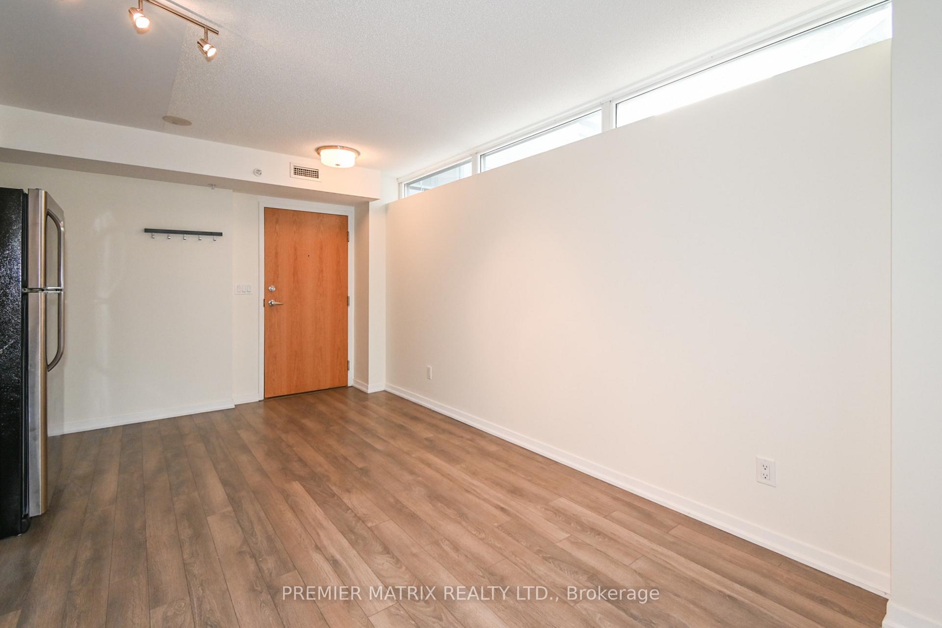 Photo 8 of Unit 1302, 20 Joe Shuster Way, Toronto, Niagara — HOMEH