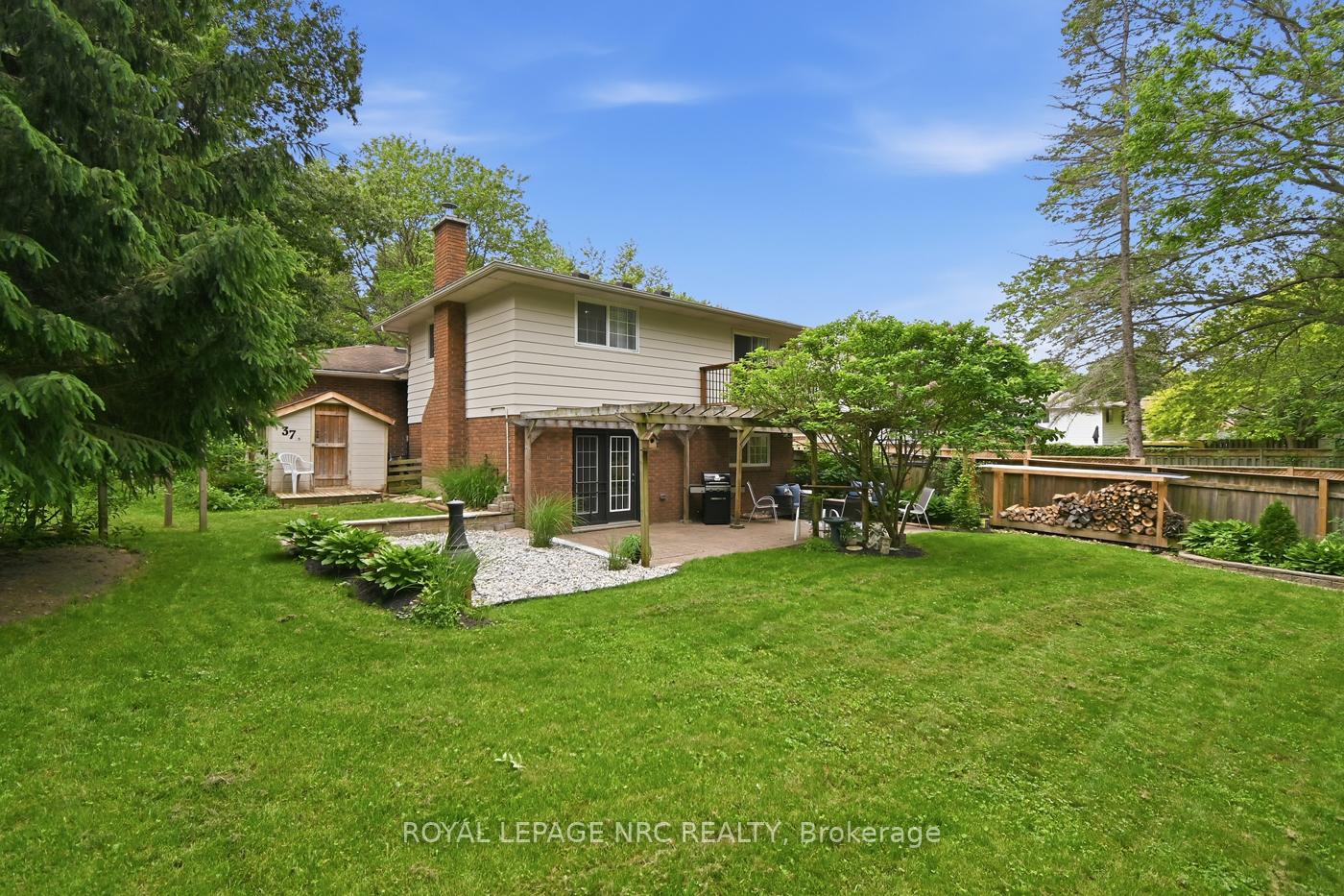 Photo 29 of 37 Spruceside Crescent, Pelham, Fonthill — HOMEH