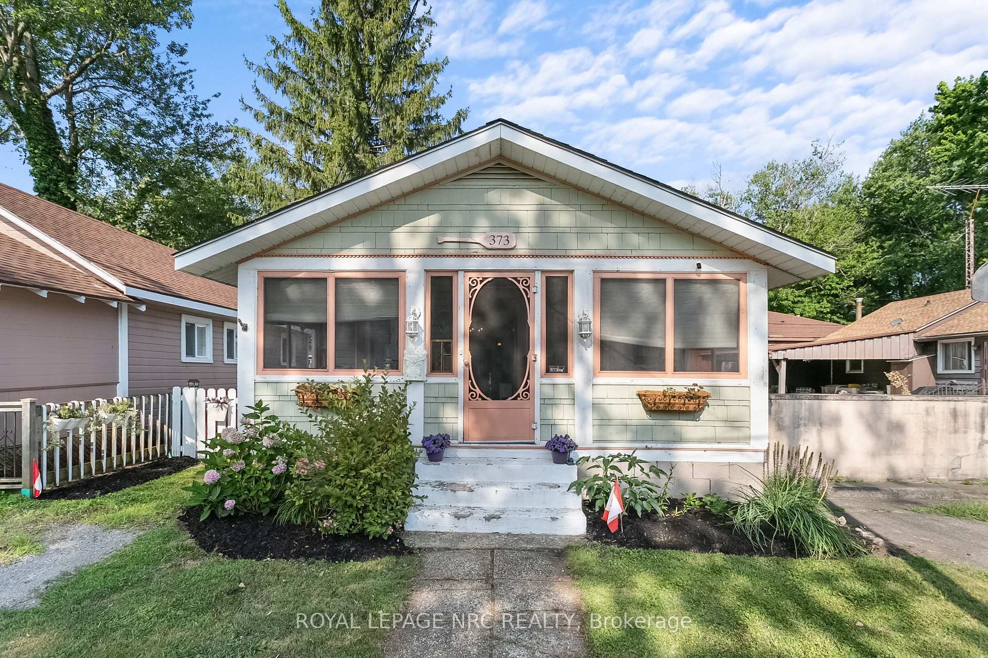 Photo of 373 Oakwood Avenue