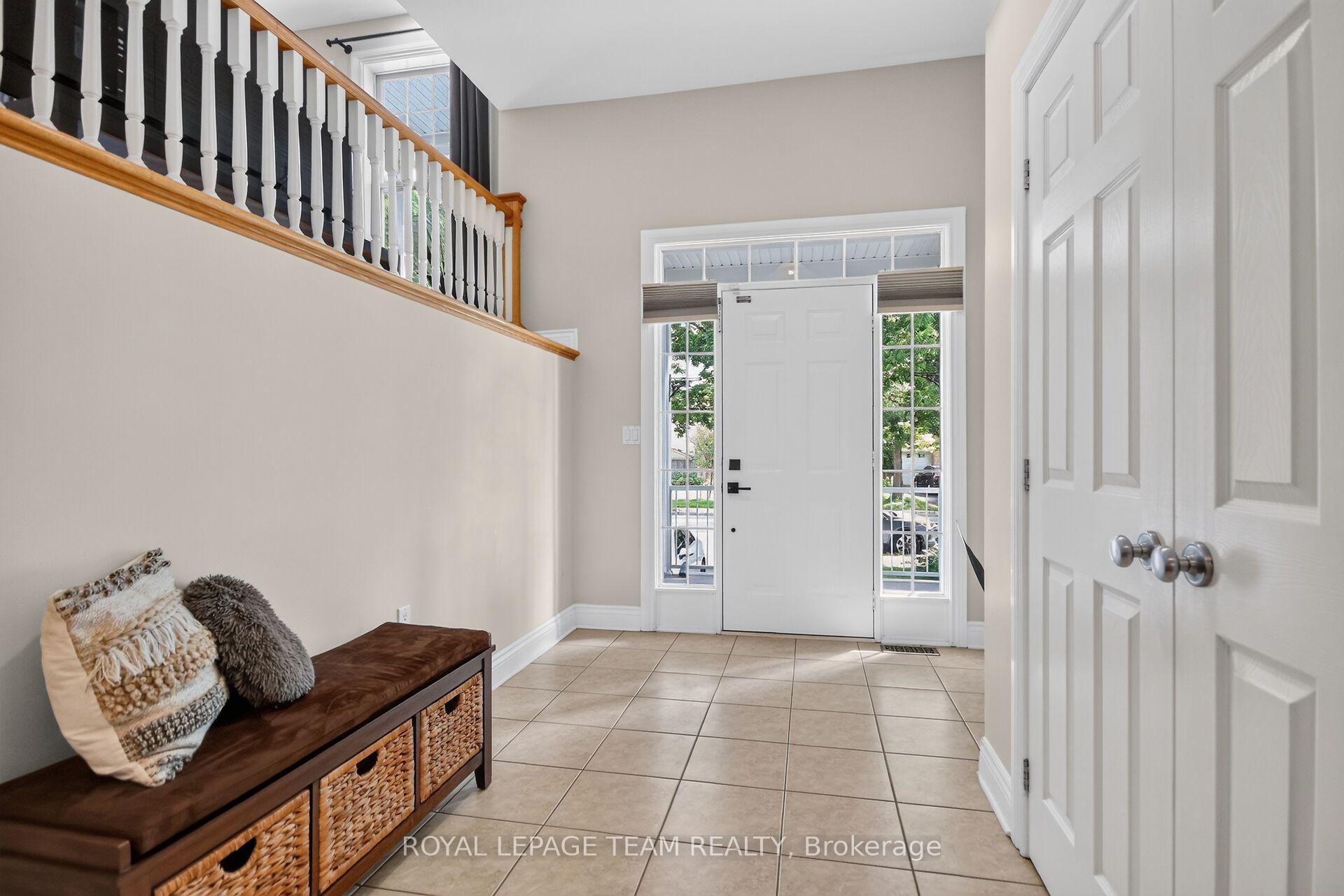 Photo 2 of 253 Berrigan Drive, Ottawa, Barrhaven - Longfields — HOMEH
