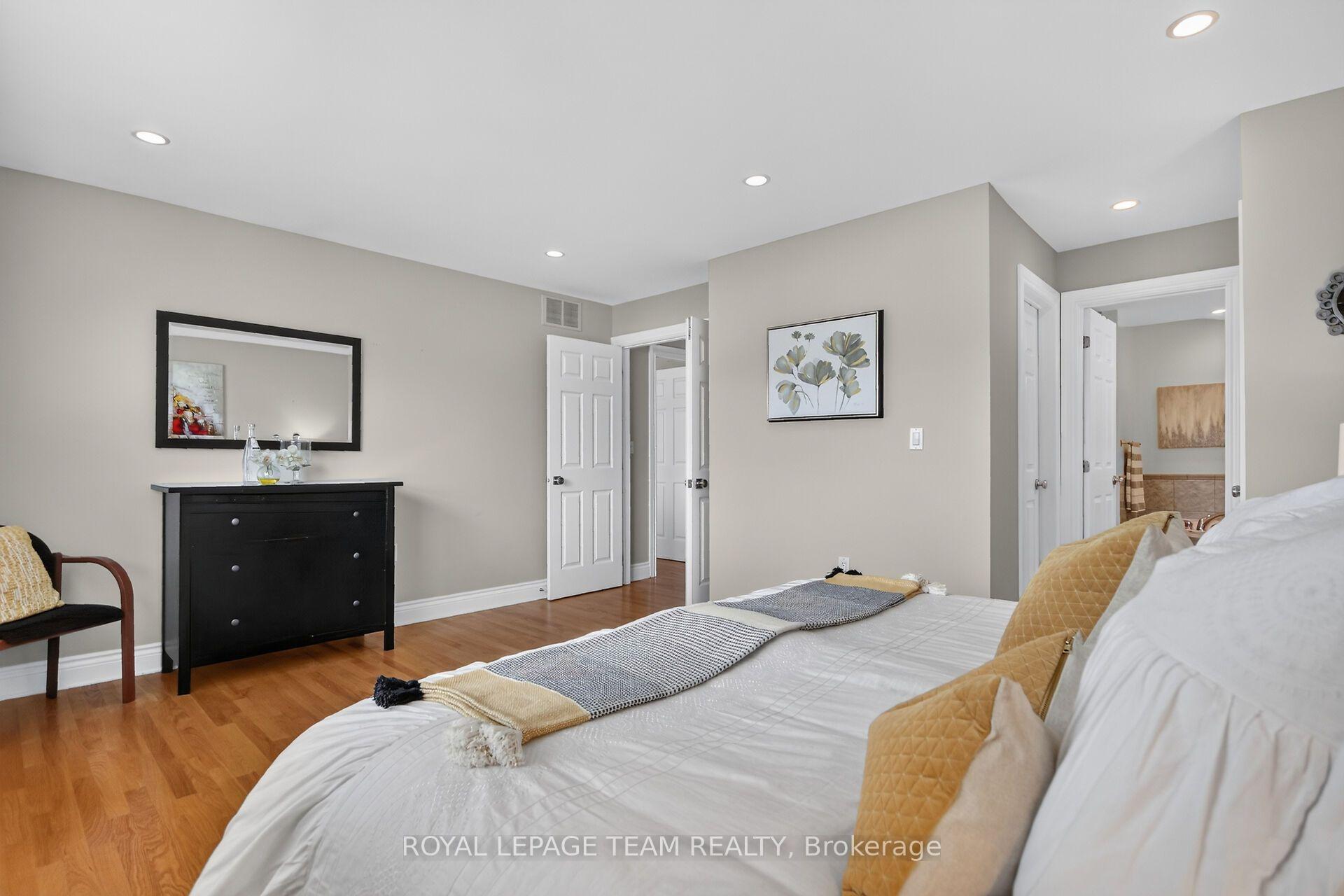 Photo 38 of 253 Berrigan Drive, Ottawa, Barrhaven - Longfields — HOMEH