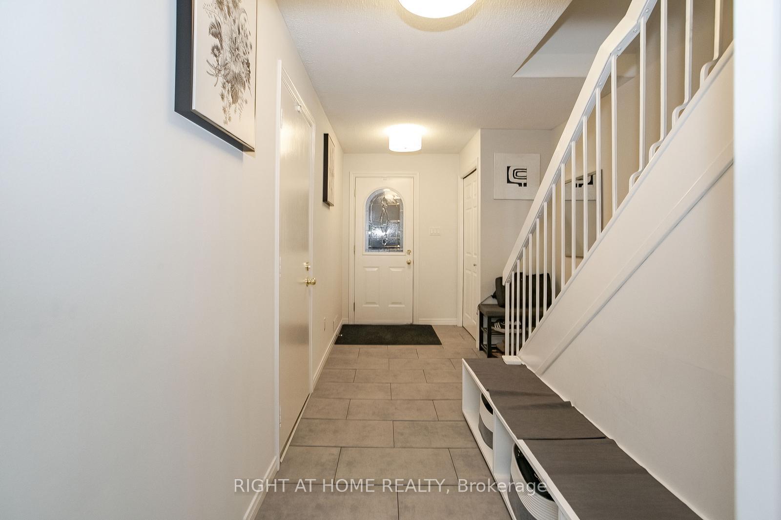 Photo 2 of Unit 75, 1080 Walden Circle, Mississauga, Clarkson — HOMEH