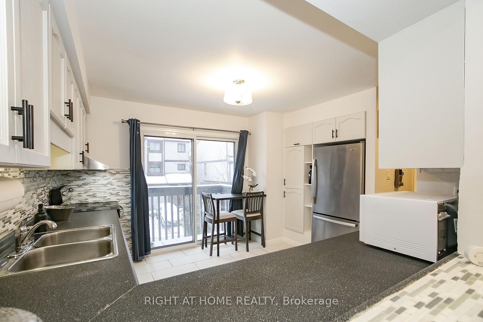 Photo 20 of Unit 75, 1080 Walden Circle, Mississauga, Clarkson — HOMEH