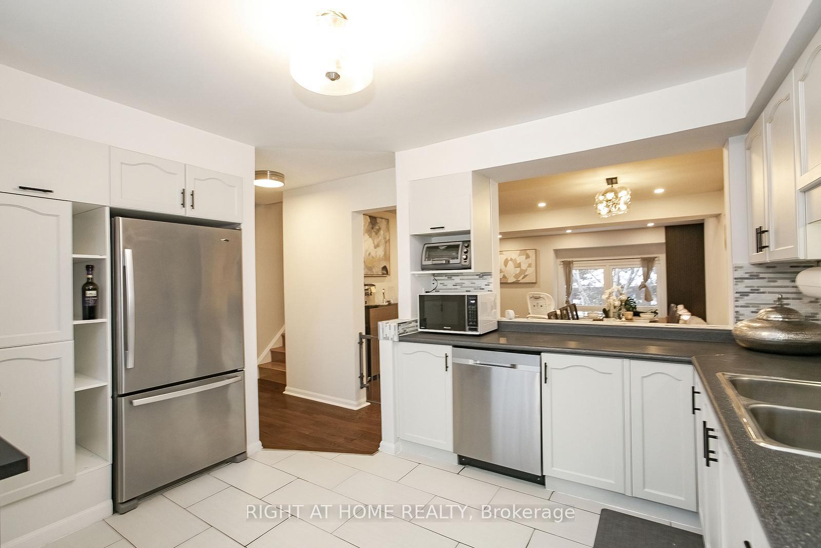 Photo 22 of Unit 75, 1080 Walden Circle, Mississauga, Clarkson — HOMEH