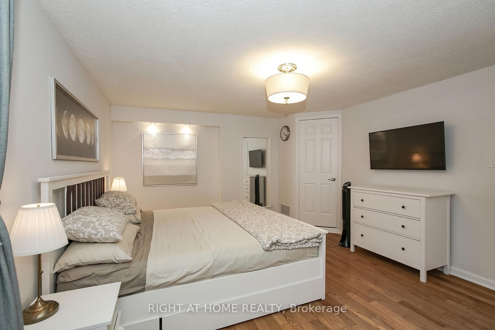 Photo 32 of Unit 75, 1080 Walden Circle, Mississauga, Clarkson — HOMEH