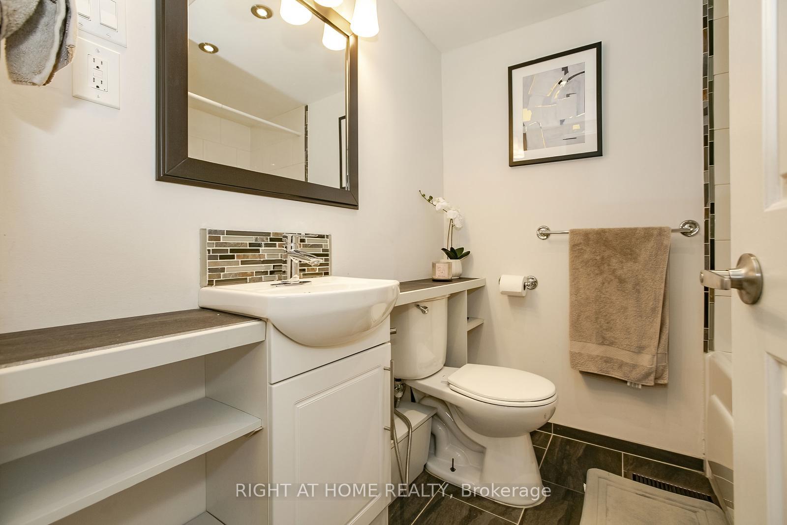 Photo 44 of Unit 75, 1080 Walden Circle, Mississauga, Clarkson — HOMEH