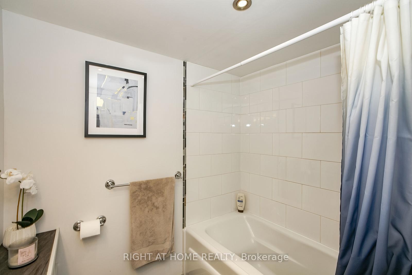 Photo 46 of Unit 75, 1080 Walden Circle, Mississauga, Clarkson — HOMEH