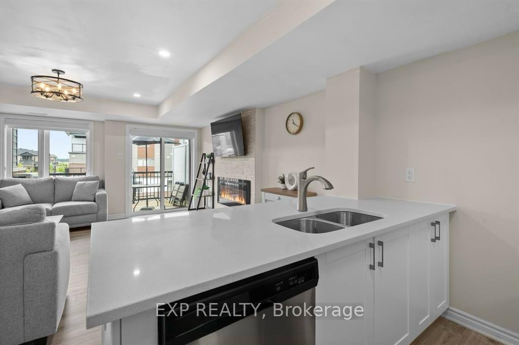 Photo 6 of 304 Lapland Private, Ottawa, Kanata - Emerald Meadows/Trailwest — HOMEH
