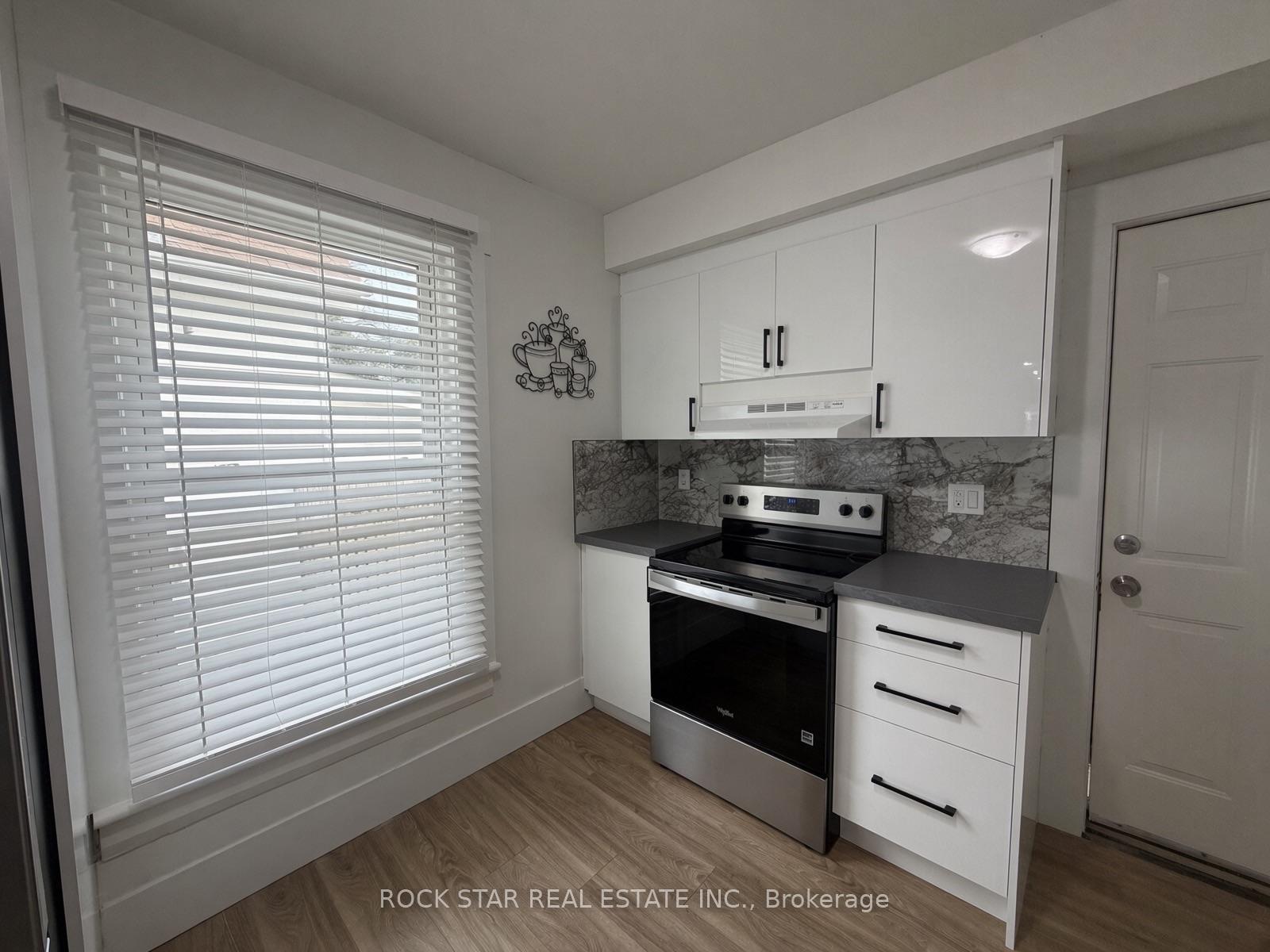 Photo 11 of 1211 Lincoln Road, Windsor — HOMEH