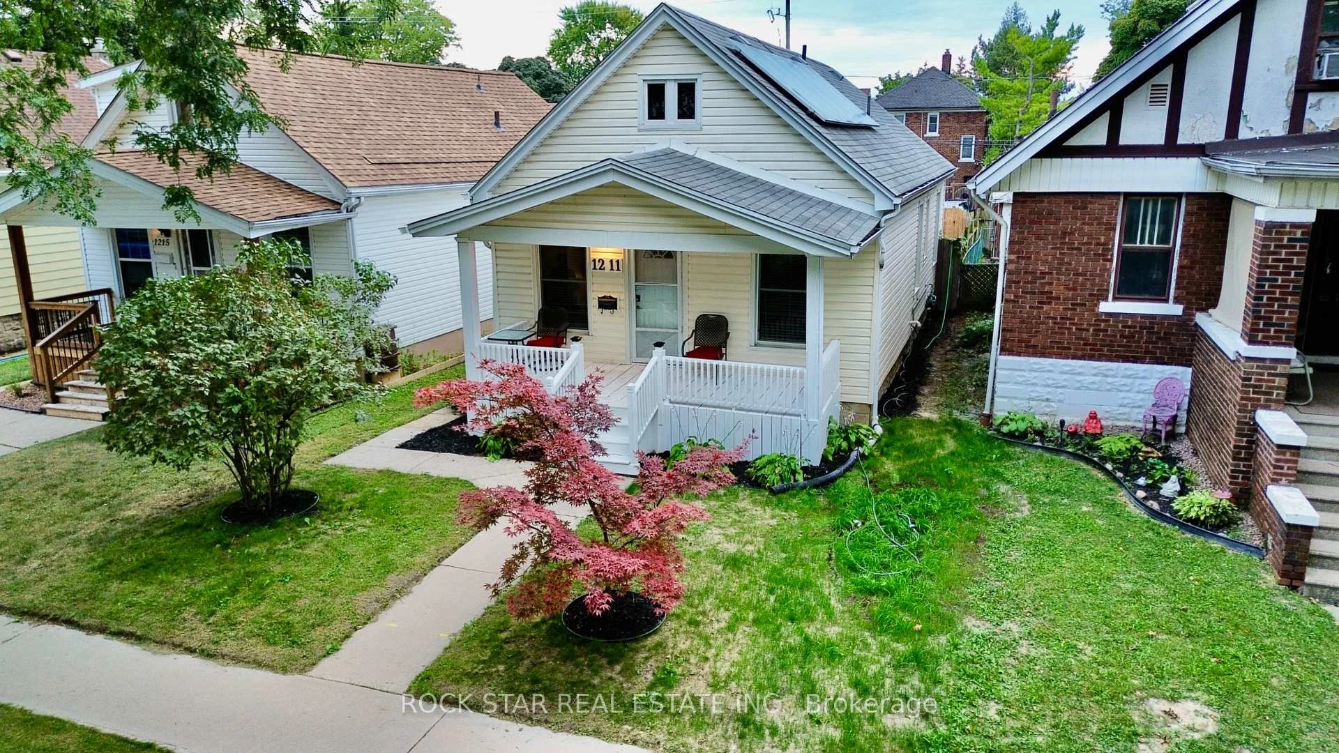 Photo 3 of 1211 Lincoln Road, Windsor — HOMEH