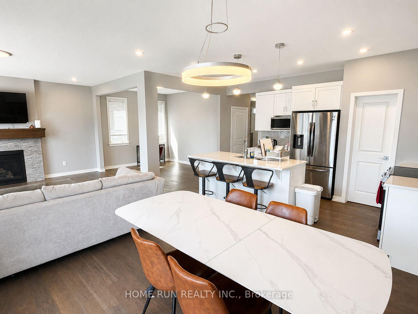 Photo 7 of 633 Rouncey Road, Ottawa, Kanata - Emerald Meadows/Trailwest — HOMEH
