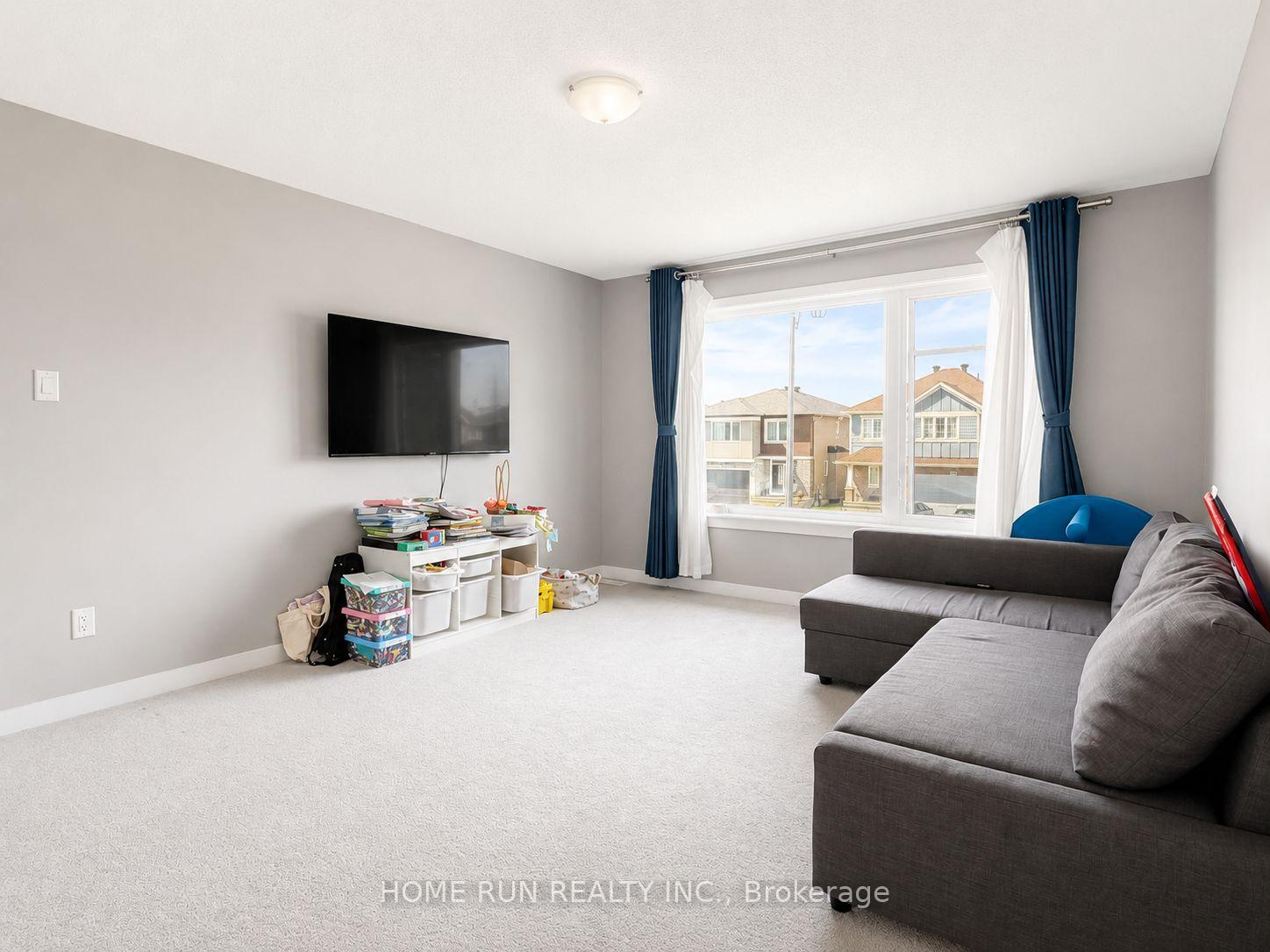 Photo 14 of 633 Rouncey Road, Ottawa, Kanata - Emerald Meadows/Trailwest — HOMEH