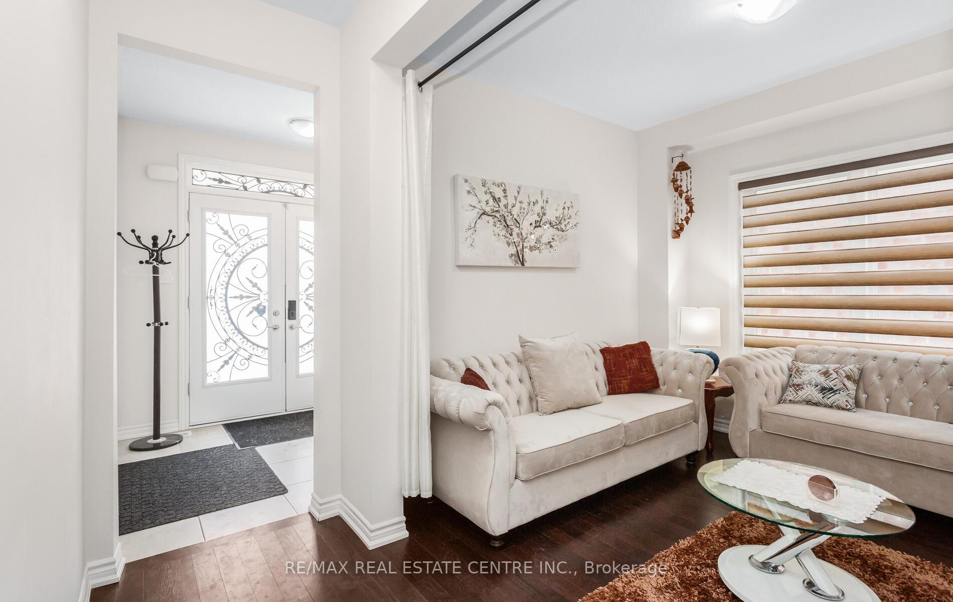 Photo 4 of 49 Bucksaw Street, Brampton, Northwest Brampton — HOMEH