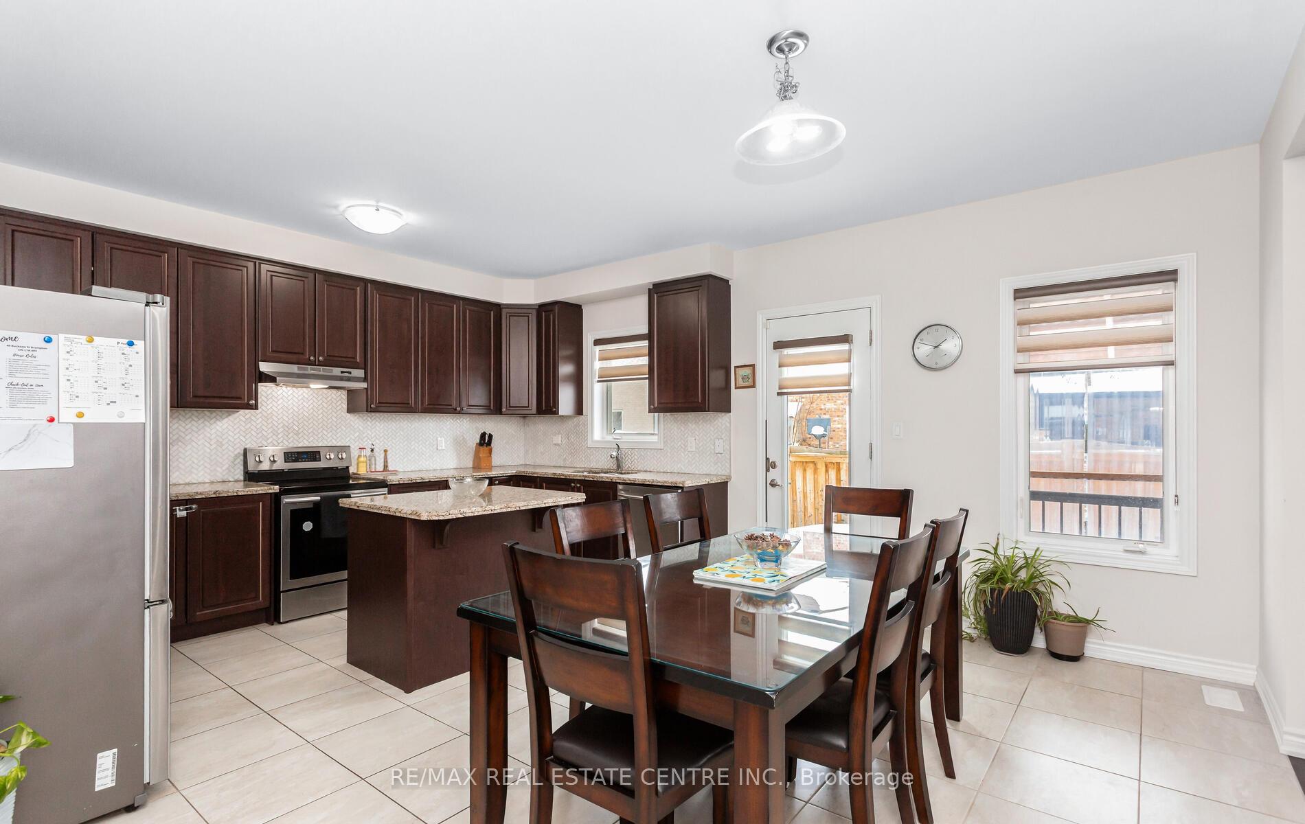 Photo 15 of 49 Bucksaw Street, Brampton, Northwest Brampton — HOMEH