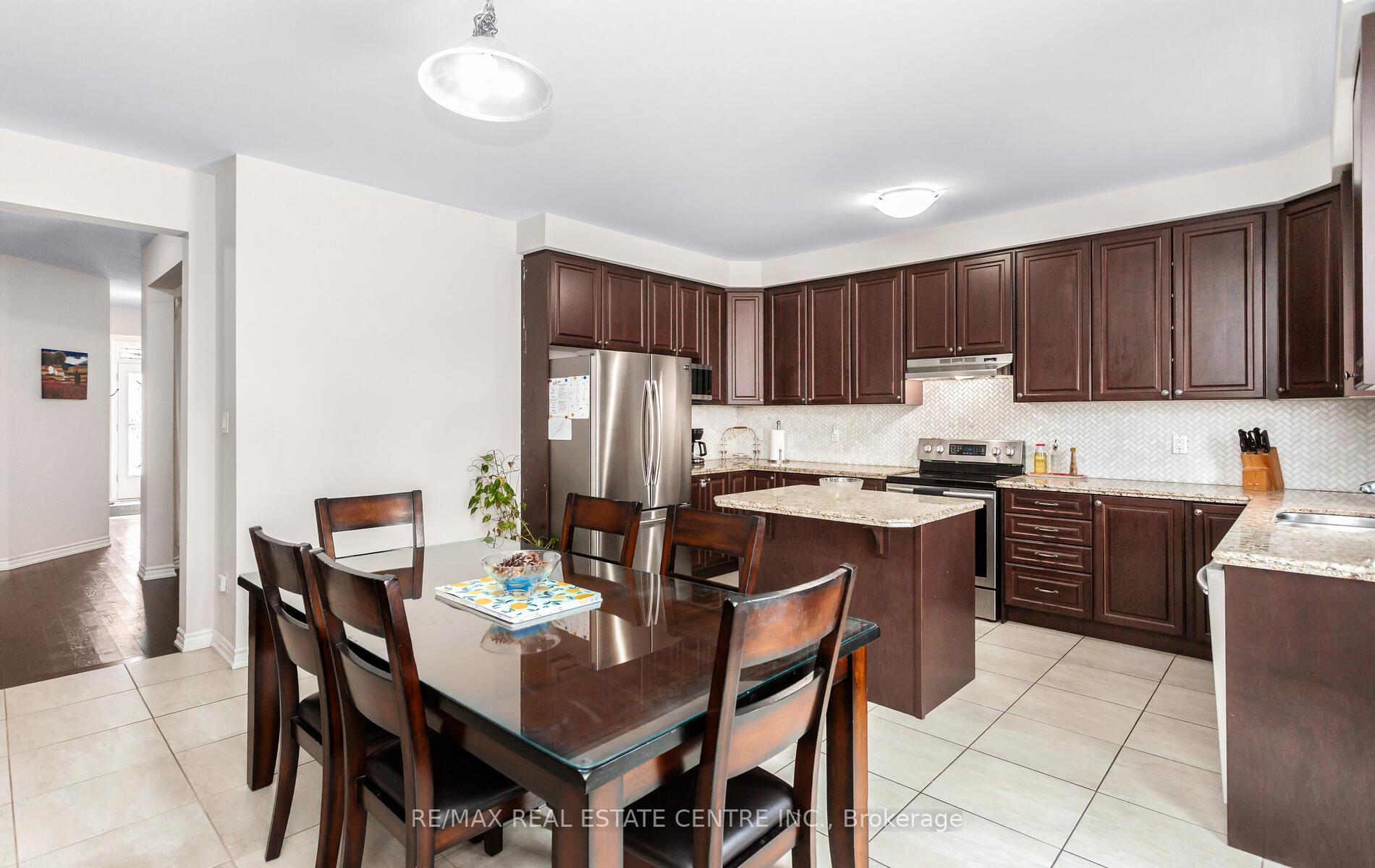 Photo 17 of 49 Bucksaw Street, Brampton, Northwest Brampton — HOMEH