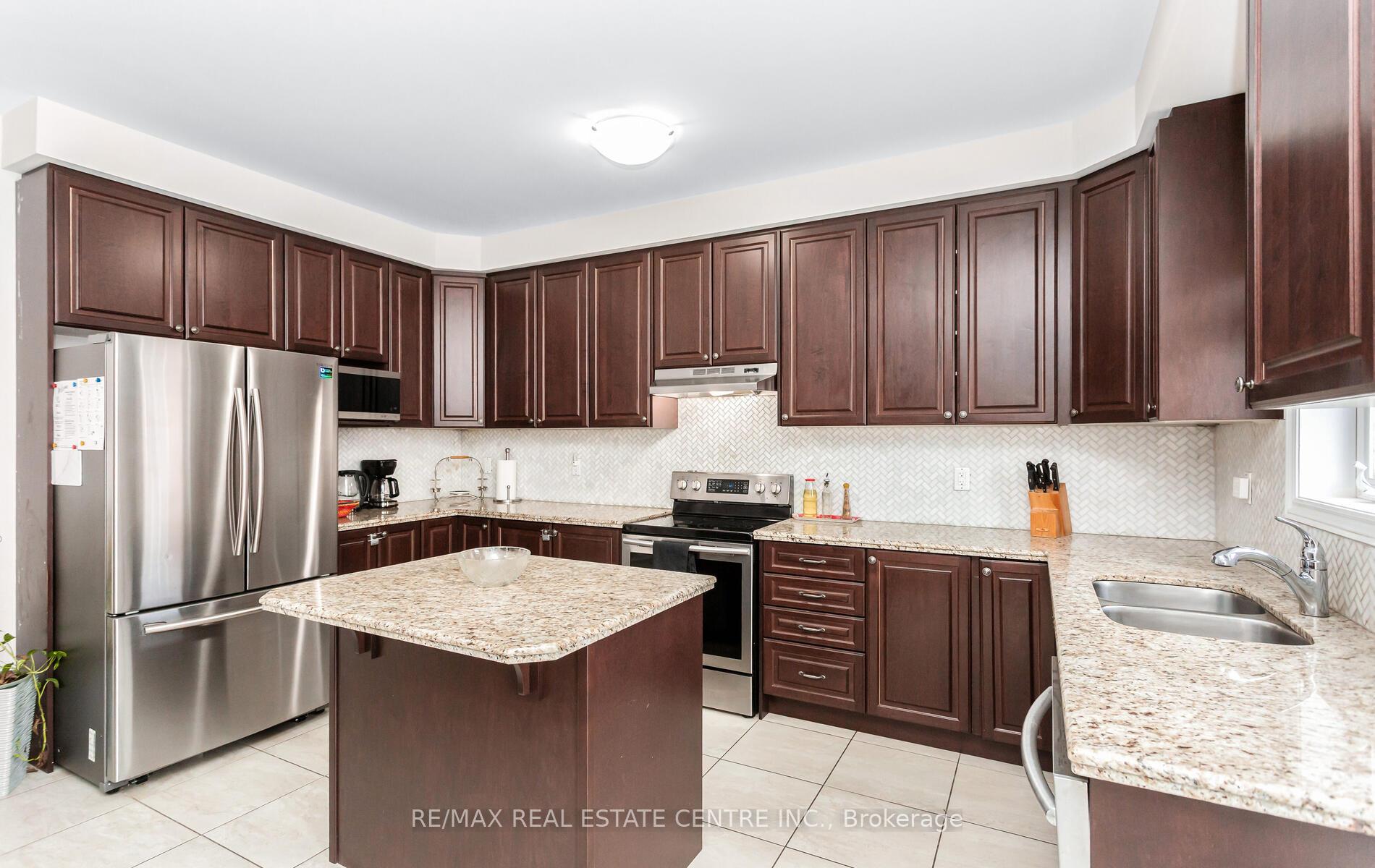 Photo 18 of 49 Bucksaw Street, Brampton, Northwest Brampton — HOMEH