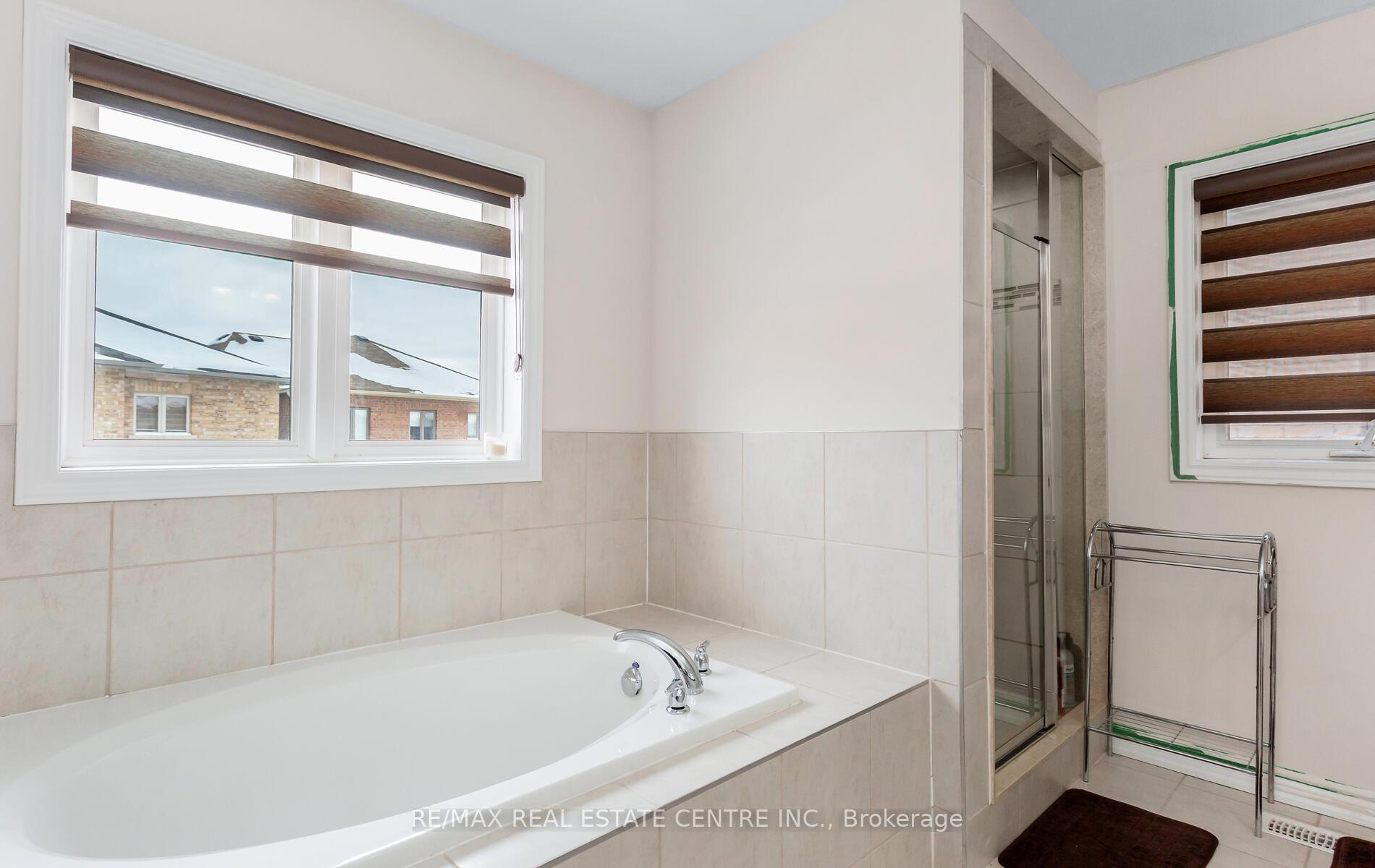 Photo 29 of 49 Bucksaw Street, Brampton, Northwest Brampton — HOMEH