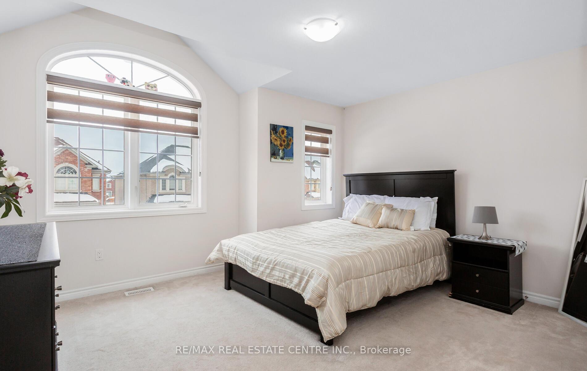 Photo 35 of 49 Bucksaw Street, Brampton, Northwest Brampton — HOMEH