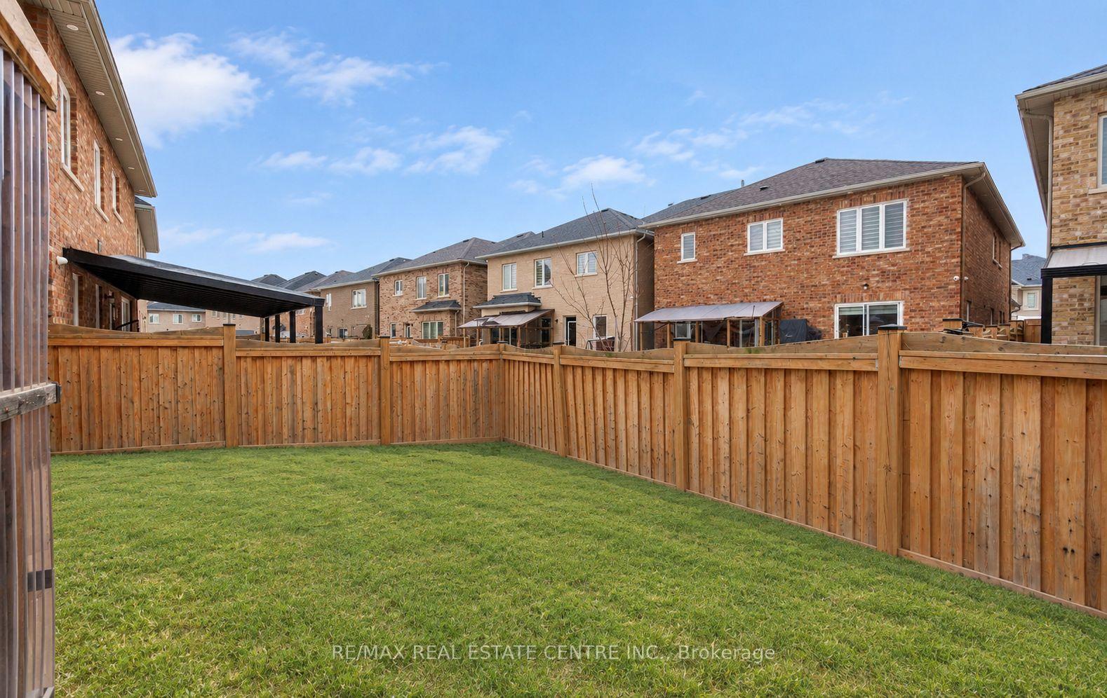 Photo 47 of 49 Bucksaw Street, Brampton, Northwest Brampton — HOMEH