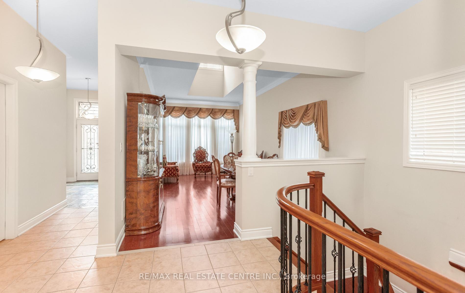 Photo 9 of 15 Concorde Drive, Brampton, Vales of Castlemore North — HOMEH