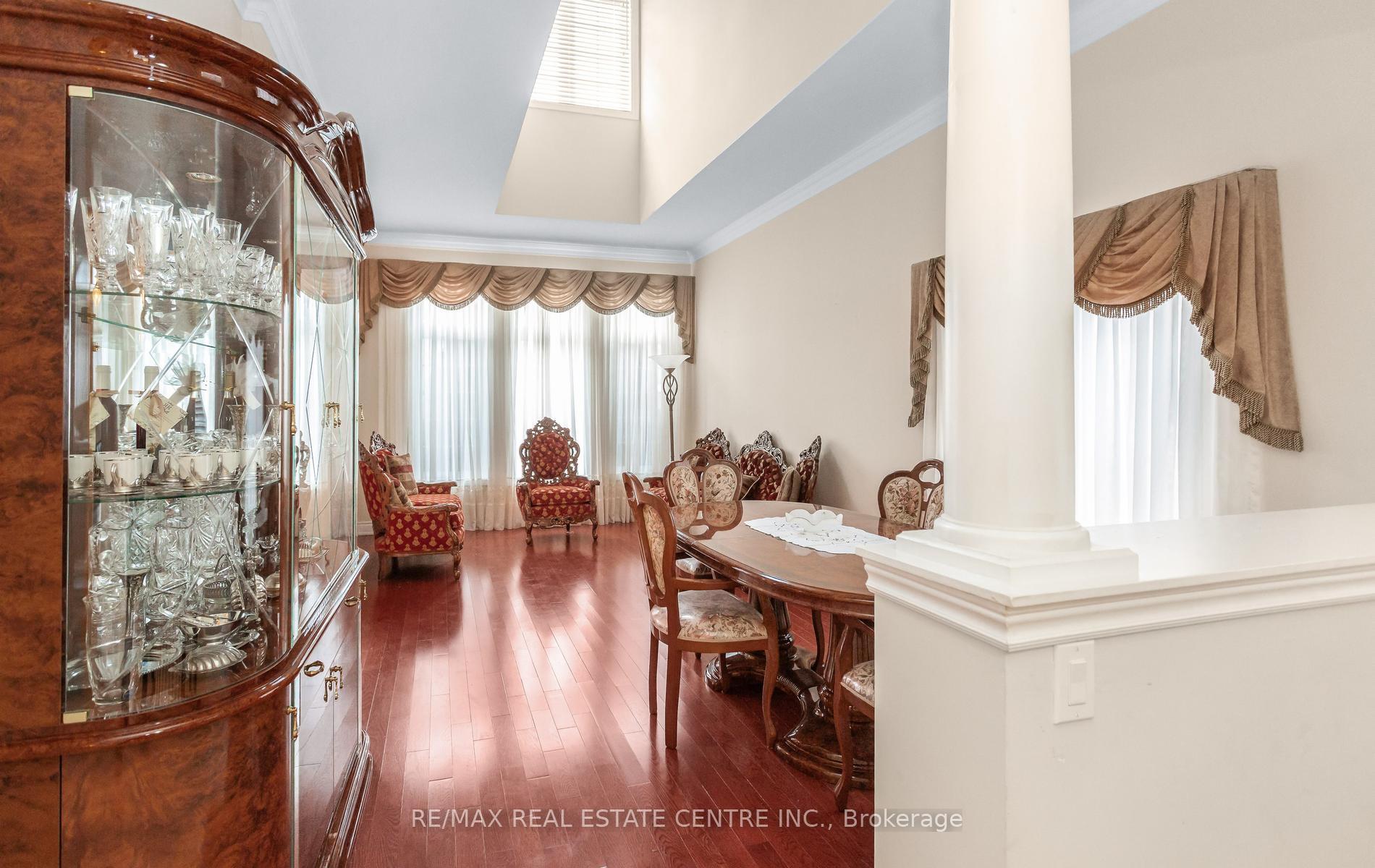 Photo 10 of 15 Concorde Drive, Brampton, Vales of Castlemore North — HOMEH