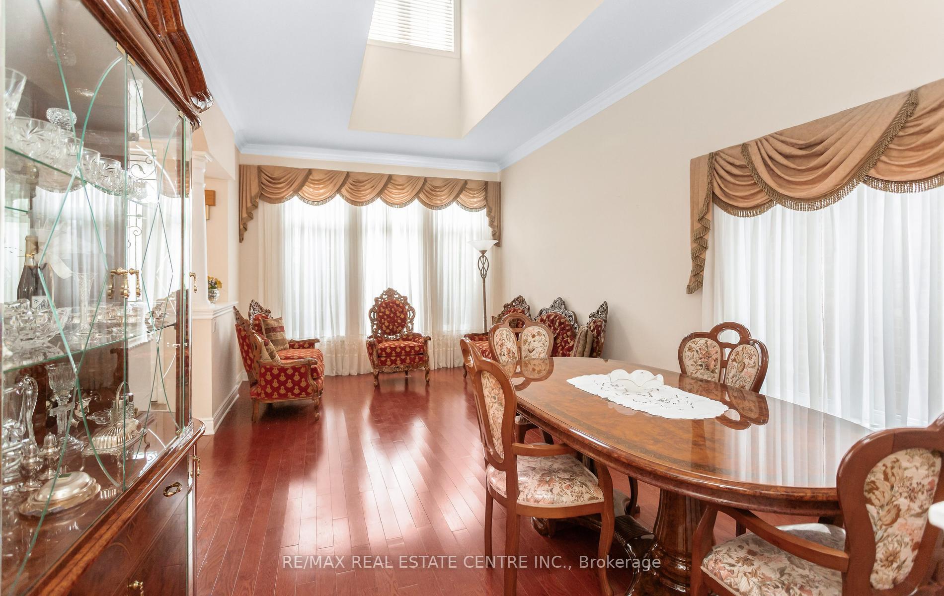Photo 11 of 15 Concorde Drive, Brampton, Vales of Castlemore North — HOMEH