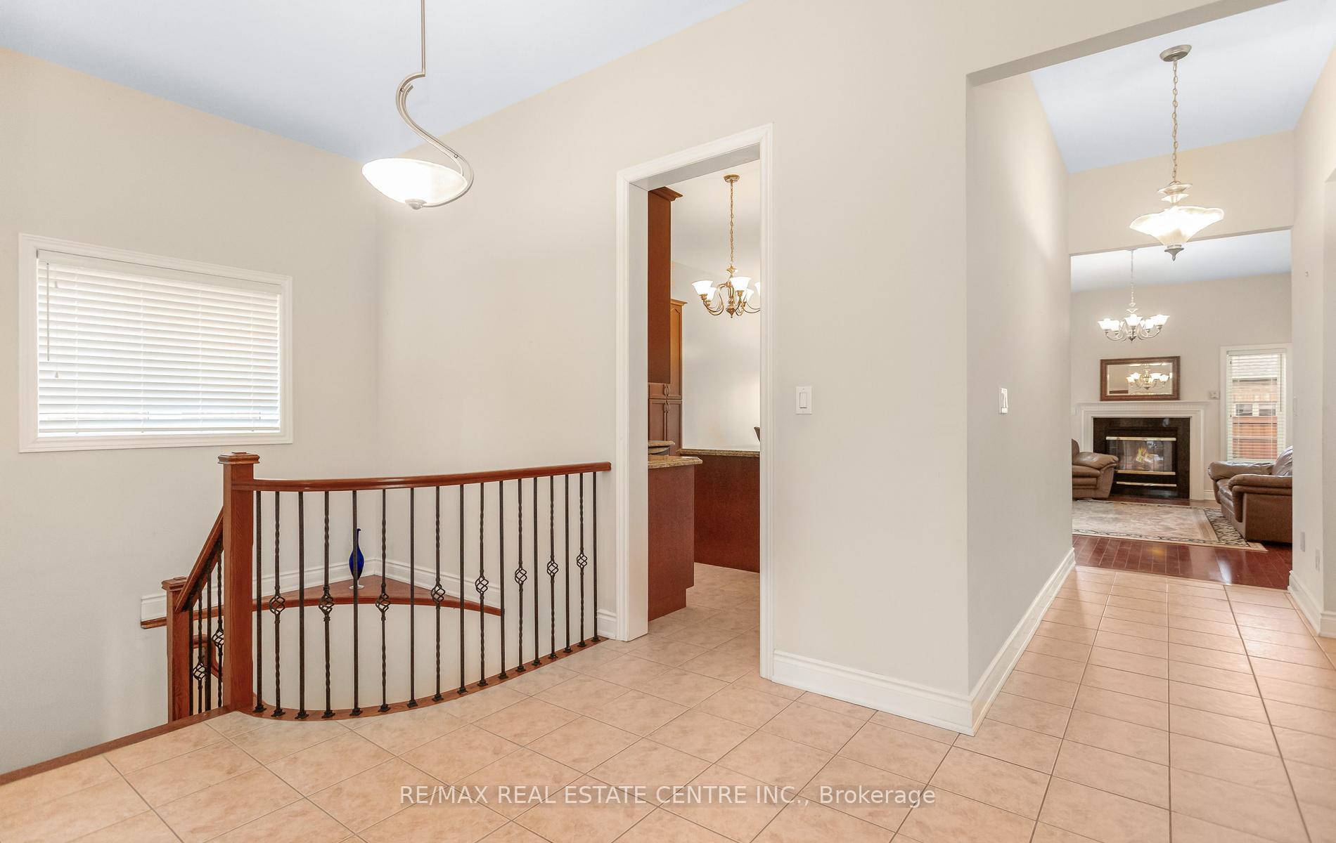 Photo 15 of 15 Concorde Drive, Brampton, Vales of Castlemore North — HOMEH