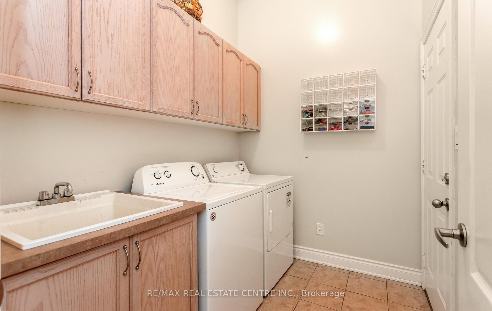 Photo 41 of 15 Concorde Drive, Brampton, Vales of Castlemore North — HOMEH