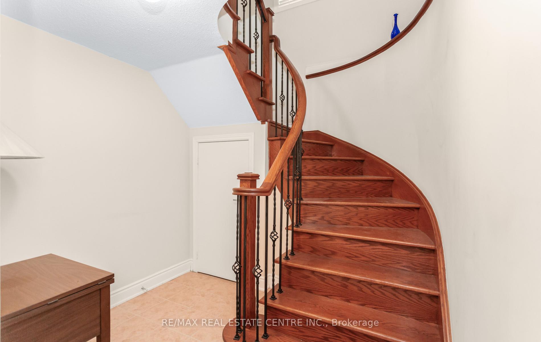 Photo 43 of 15 Concorde Drive, Brampton, Vales of Castlemore North — HOMEH