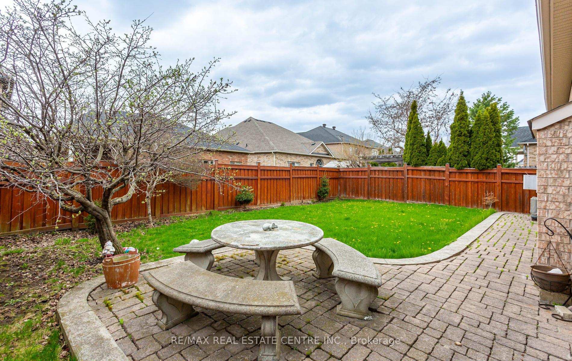 Photo 47 of 15 Concorde Drive, Brampton, Vales of Castlemore North — HOMEH