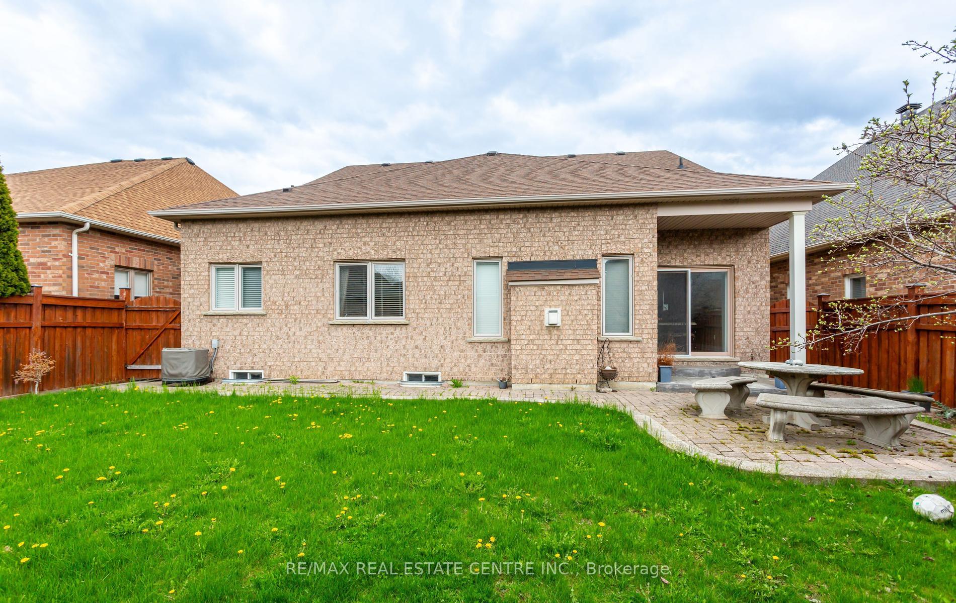 Photo 50 of 15 Concorde Drive, Brampton, Vales of Castlemore North — HOMEH