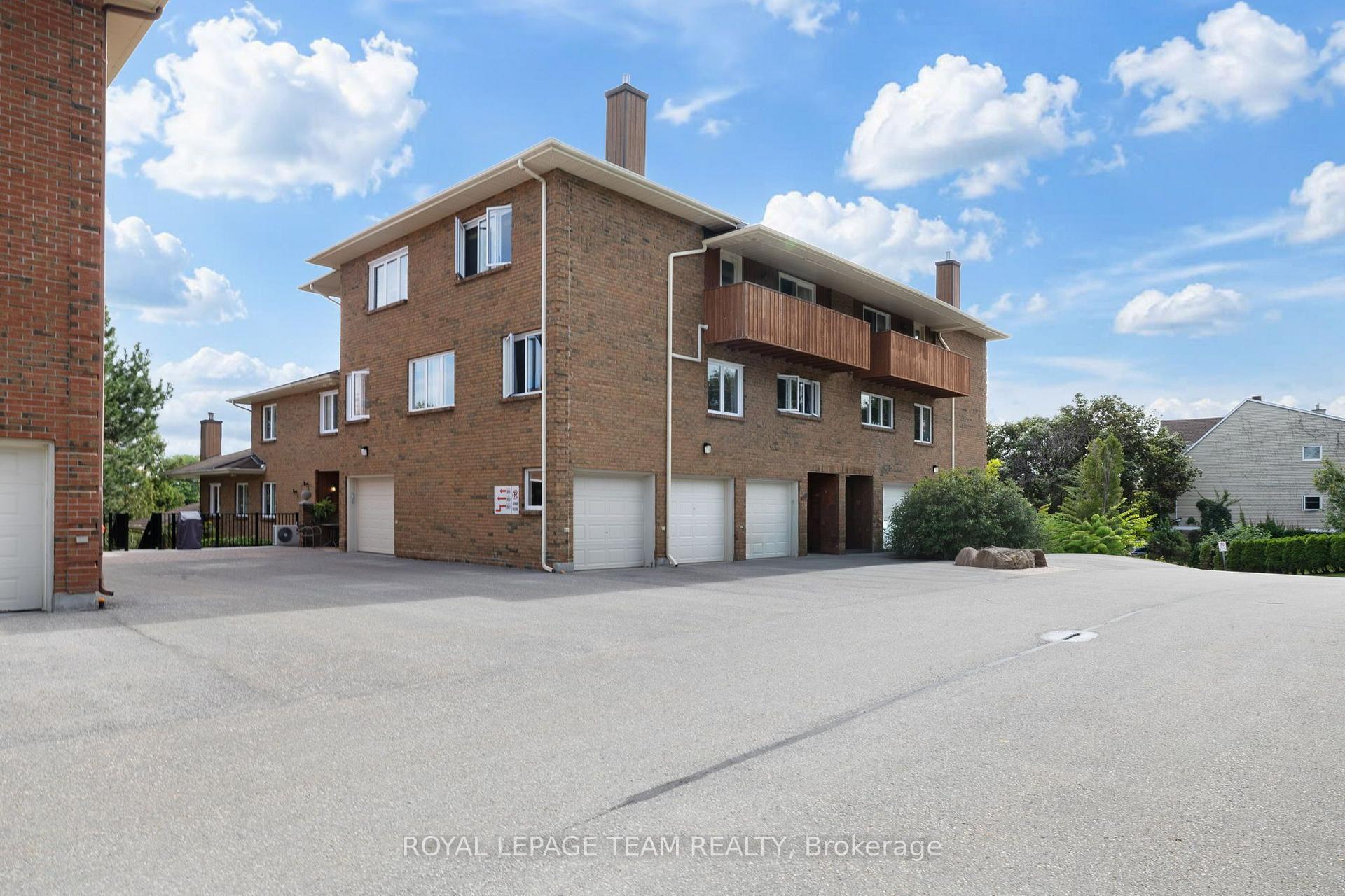 Photo of Unit 34, 503 Stratas Court E