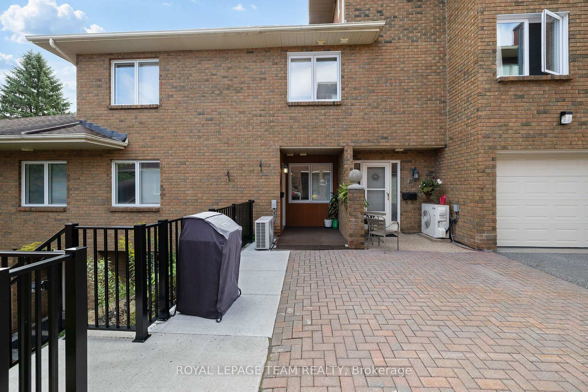 Photo 2 of Unit 34, 503 Stratas Court E, Ottawa, Kanata - Katimavik — HOMEH