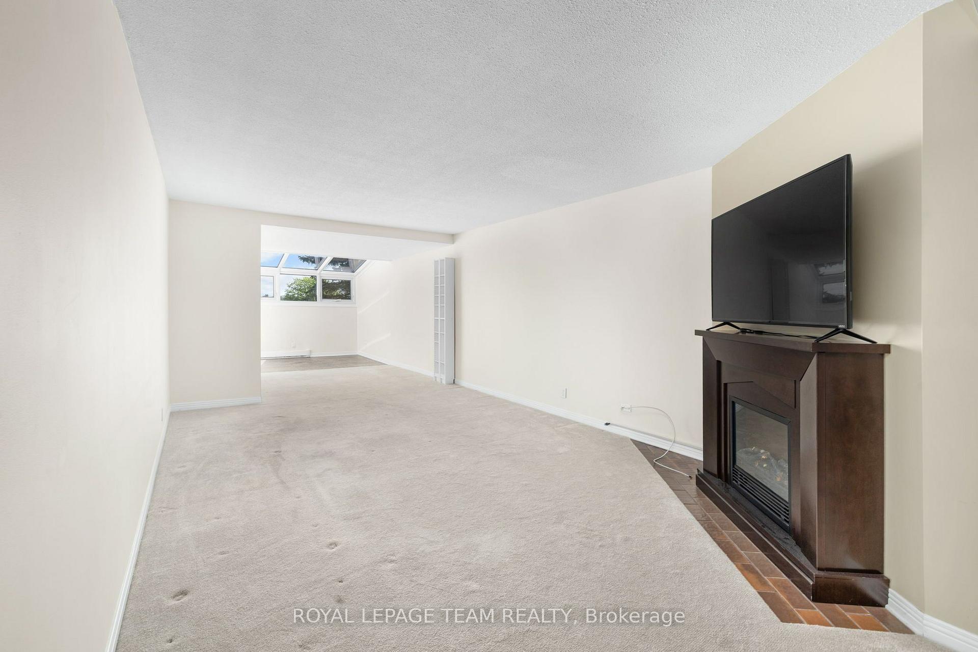 Photo 8 of Unit 34, 503 Stratas Court E, Ottawa, Kanata - Katimavik — HOMEH