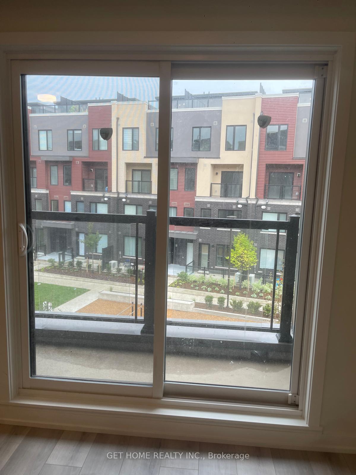 Photo 10 of Unit 3, 3540 colonial Drive, Mississauga, Erin Mills — HOMEH