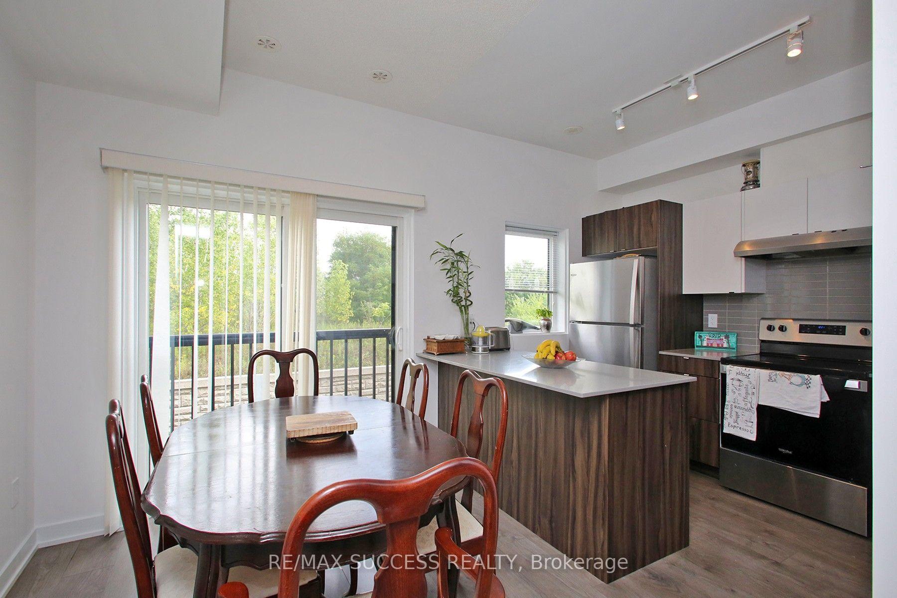 Photo 10 of Unit 76, 1121 Cooke Boulevard, Burlington, LaSalle — HOMEH