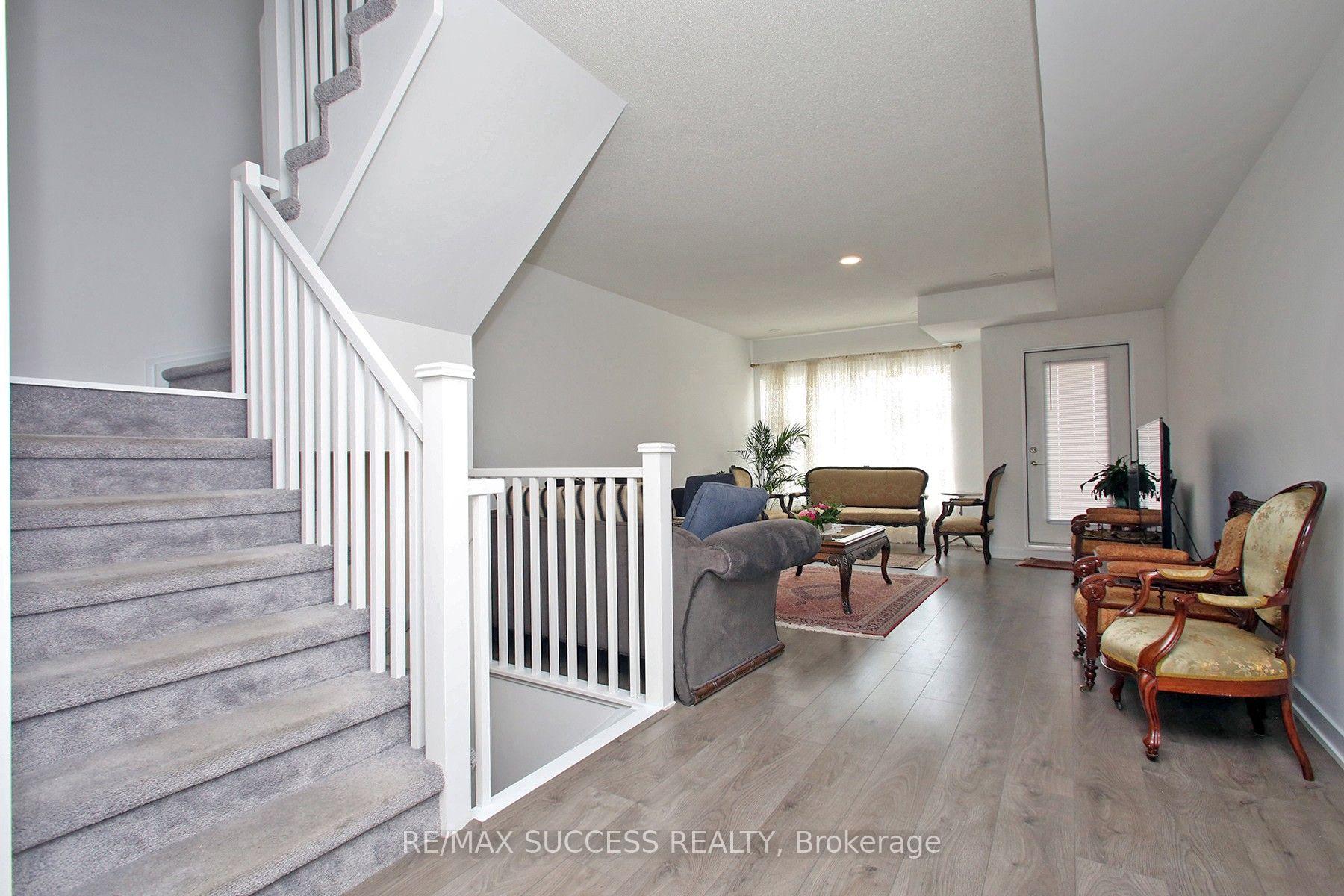 Photo 14 of Unit 76, 1121 Cooke Boulevard, Burlington, LaSalle — HOMEH