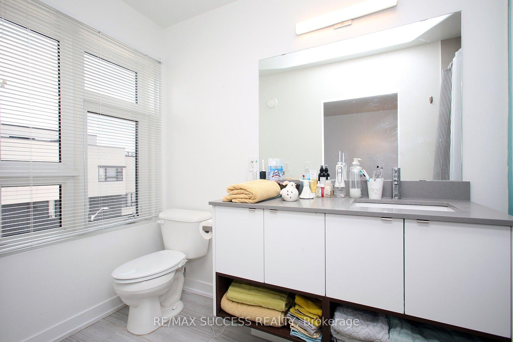 Photo 16 of Unit 76, 1121 Cooke Boulevard, Burlington, LaSalle — HOMEH
