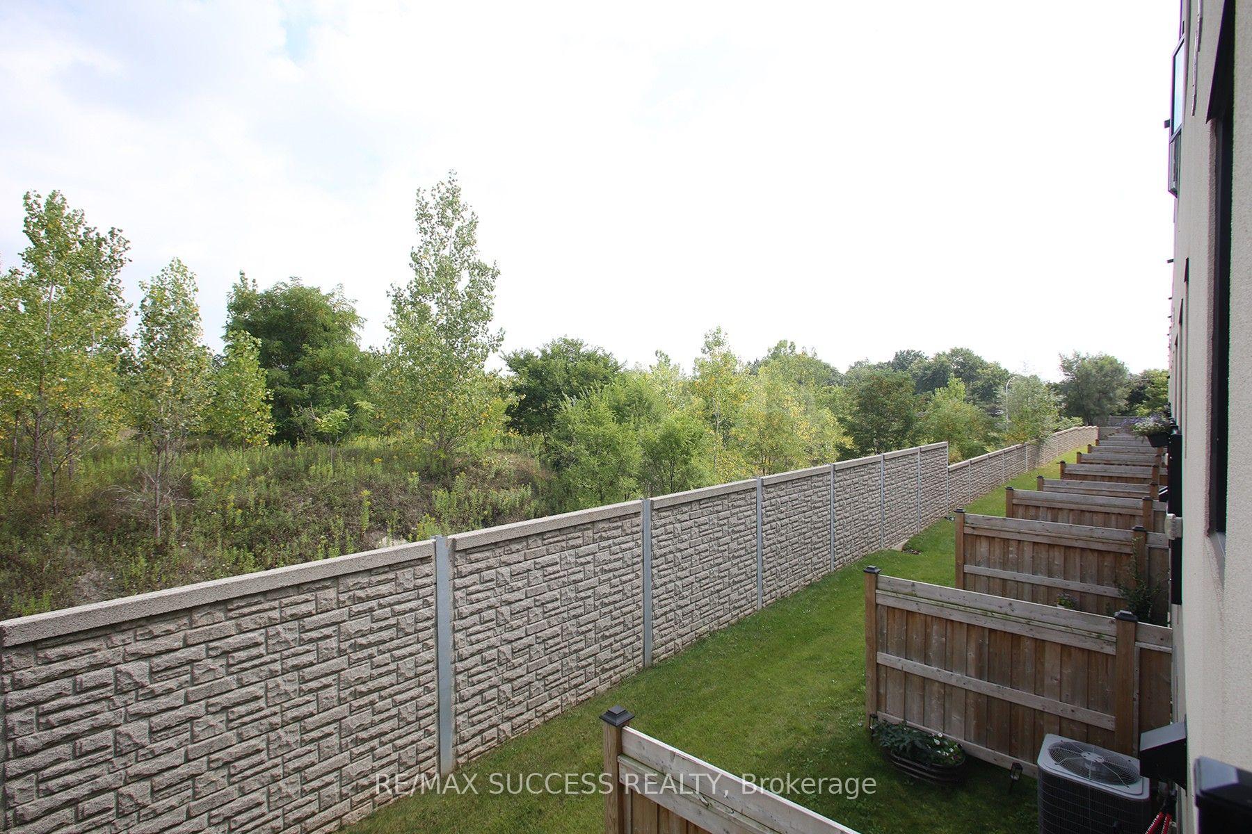 Photo 25 of Unit 76, 1121 Cooke Boulevard, Burlington, LaSalle — HOMEH